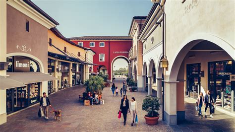 bergamo outlet.